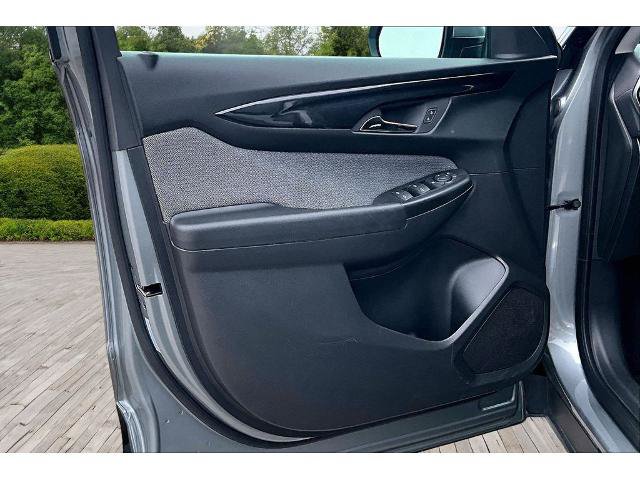 Used 2025 Chevrolet TrailBlazer LT AWD/4WD image 17