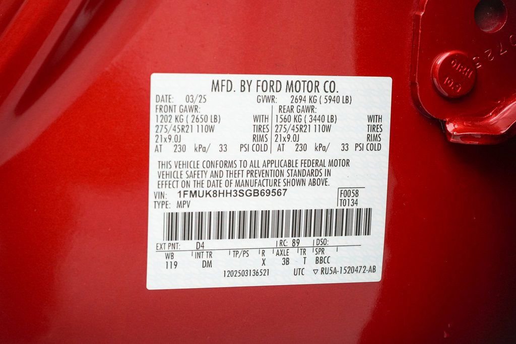 Certified 2025 Ford Explorer Platinum w/ LUX Leather Package image 28