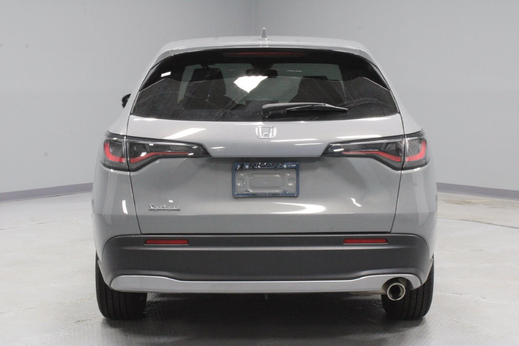Used 2025 Honda HR-V Sport image 9