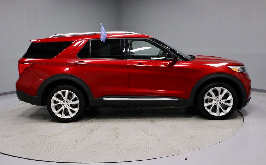 Certified 2022 Ford Explorer Platinum w/ Technology Package image 6