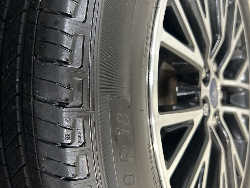 Certified 2022 Ford Escape Titanium image 49