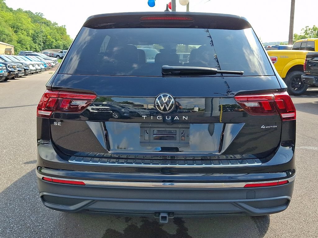 Used 2024 Volkswagen Tiguan SE AWD/4WD image 9