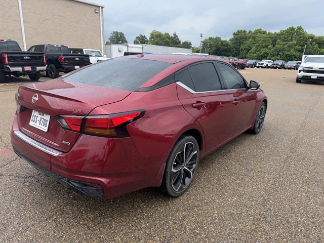 Used 2023 Nissan Altima 2.5 SR w/ SR Premium Package AWD/4WD image 12