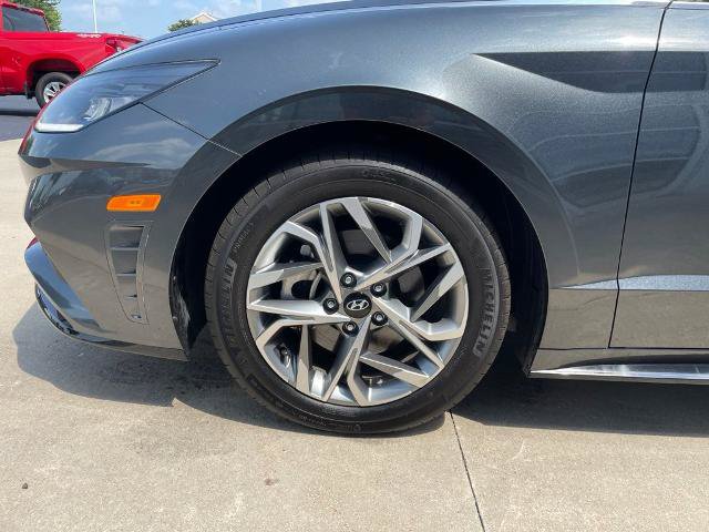 Used 2022 Hyundai Sonata SEL w/ Convenience Package FWD image 16