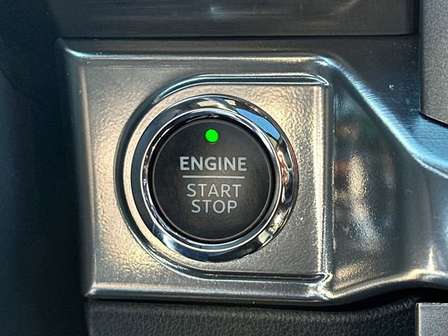 Certified 2023 Ford F150 Lariat w/ Equipment Group 502A High image 38