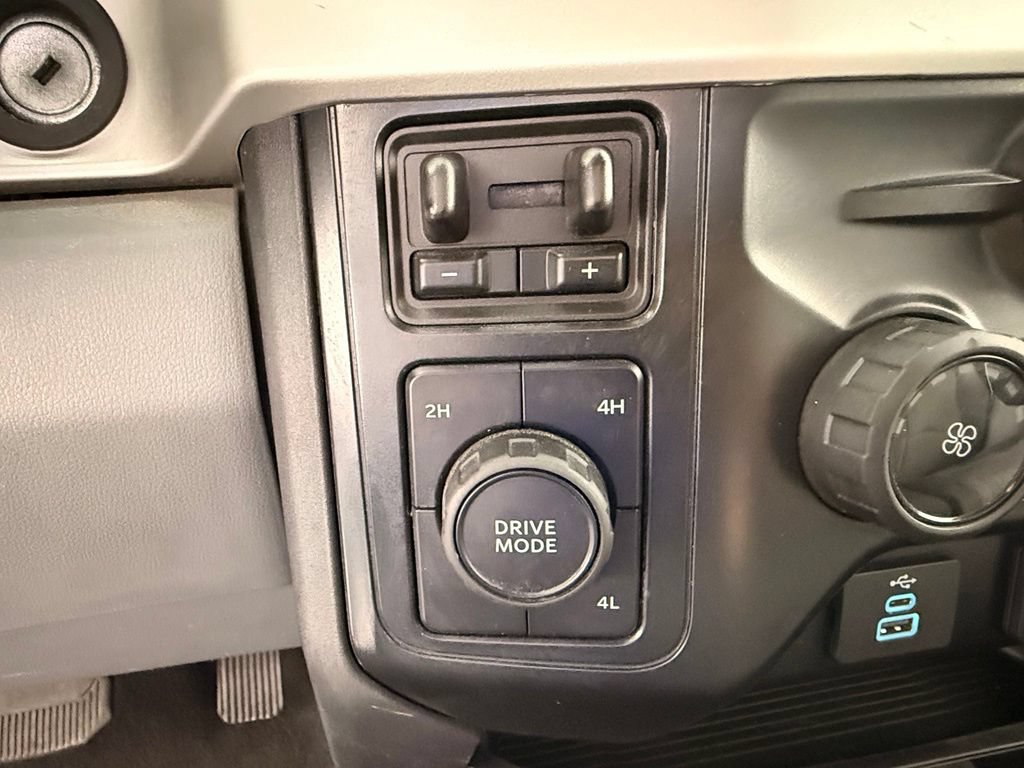 Certified 2025 Ford F350 XLT AWD/4WD image 23