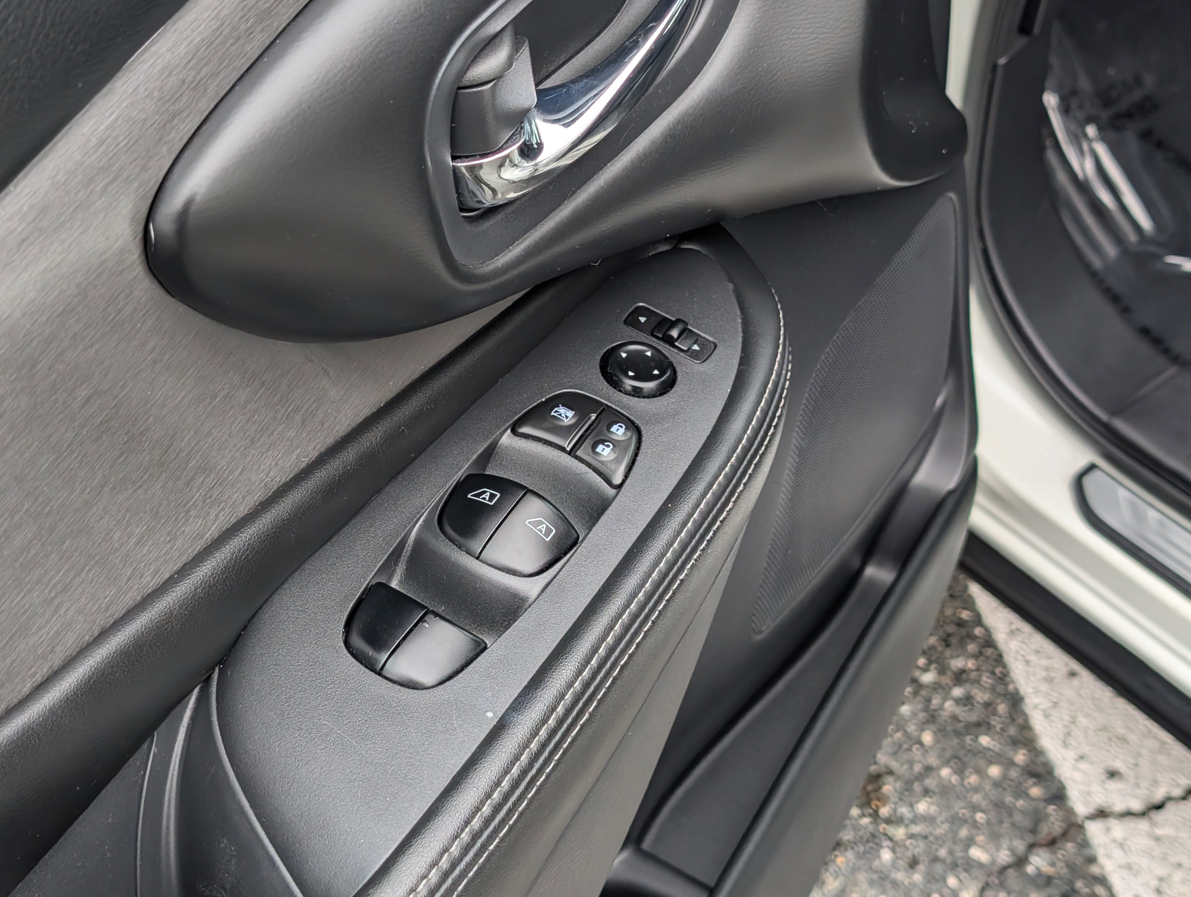 Used 2020 Nissan Murano S w/ Technology Package image 17