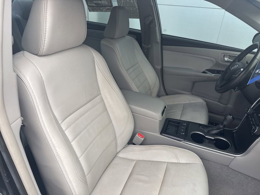 Used 2017 Toyota Camry XLE image 23