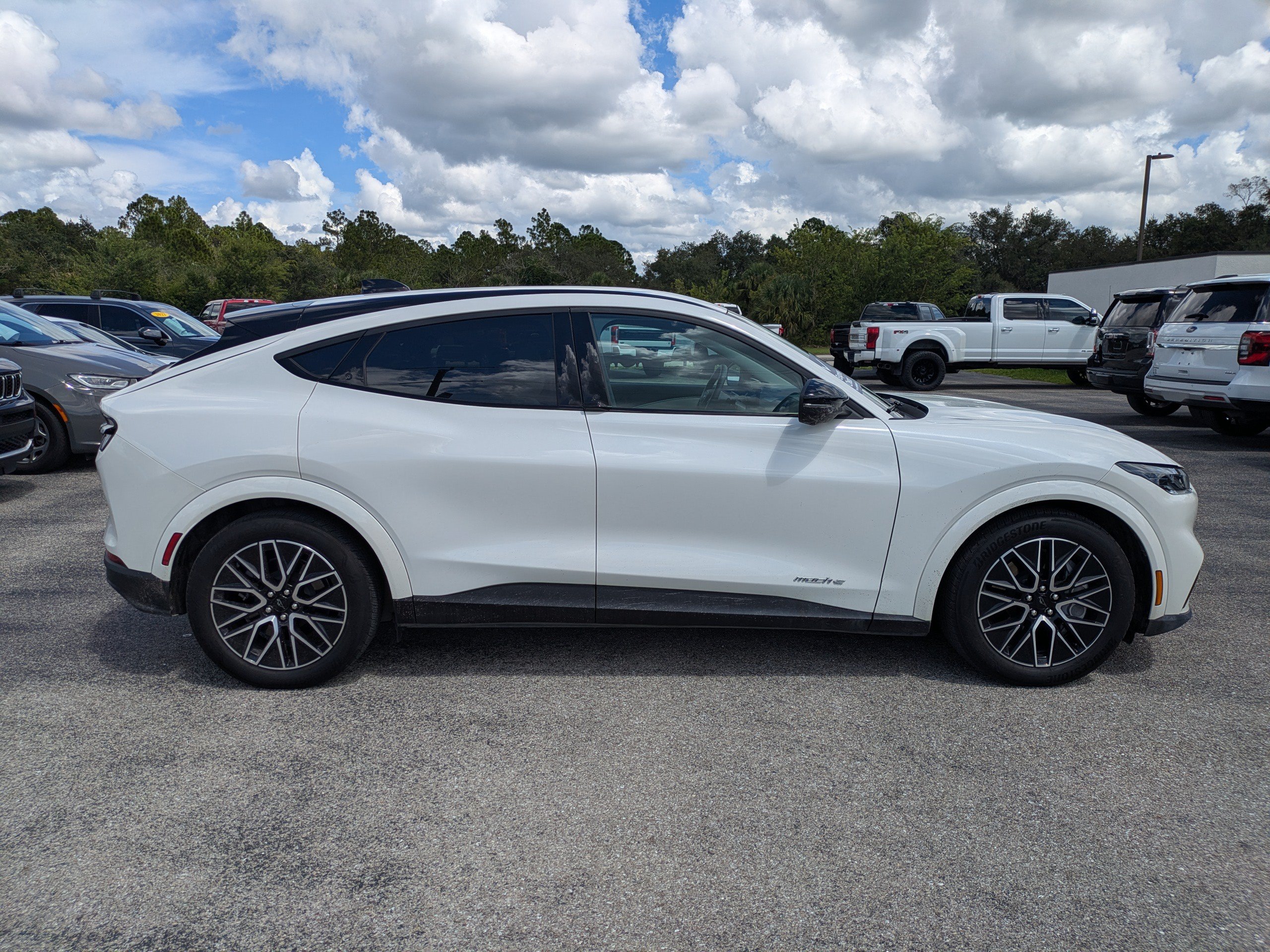Certified 2025 Ford Mustang Mach-E Premium RWD image 3