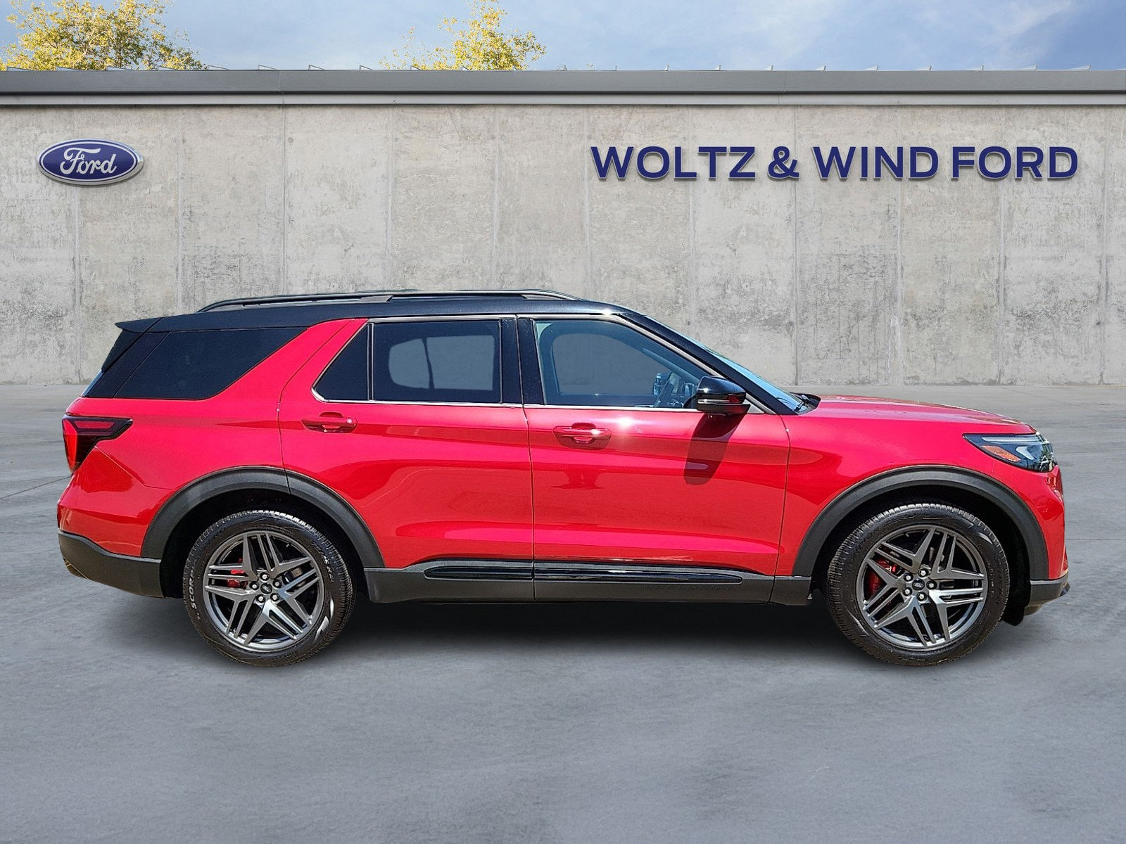 Certified 2025 Ford Explorer ST w/ Sun And Sound Package AWD/4WD image 7