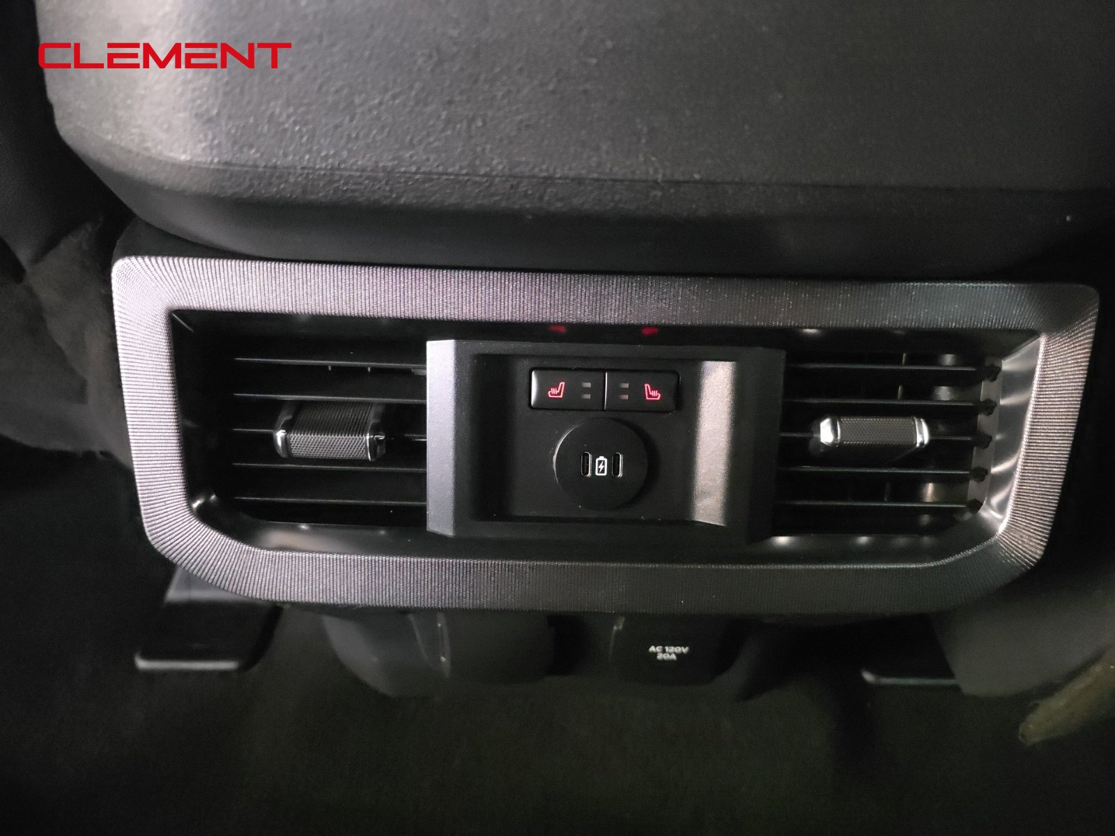 Certified 2023 Ford F450 Platinum w/ FX4 Off-Road Package image 34