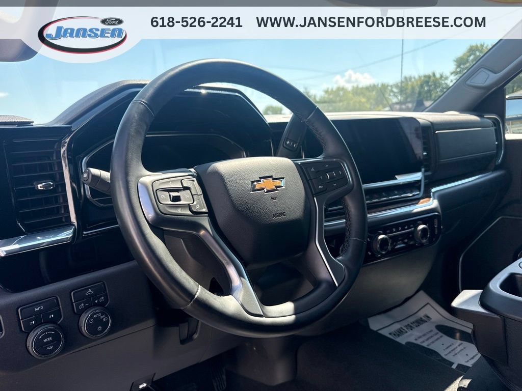 Used 2024 Chevrolet Silverado 1500 LT AWD/4WD image 14