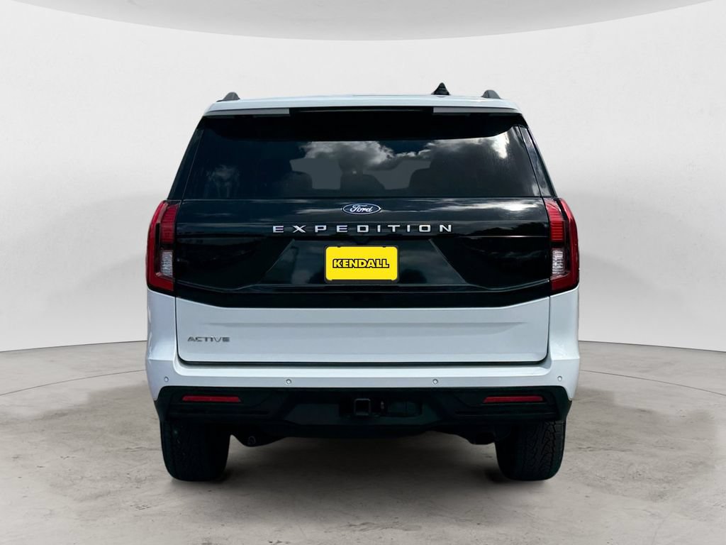 Certified 2025 Ford Expedition Active AWD/4WD image 4