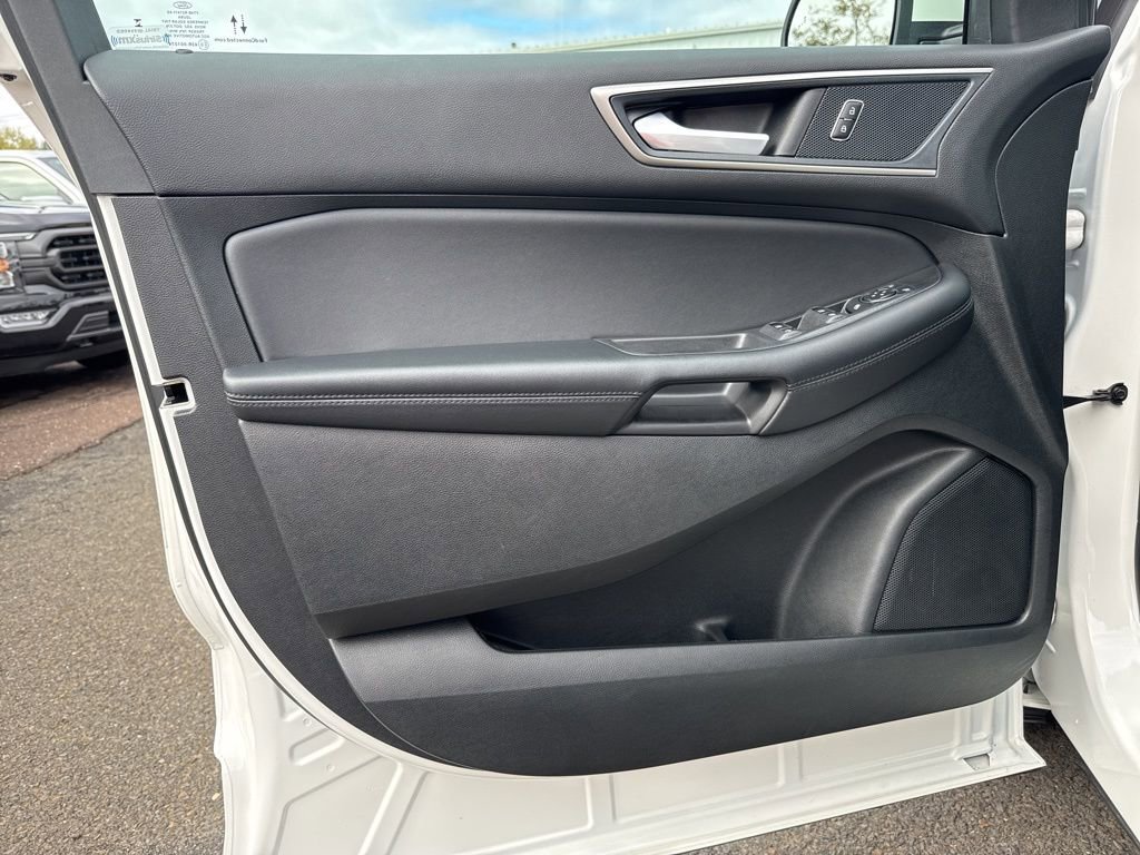 Certified 2024 Ford Edge SEL w/ Convenience Package image 12