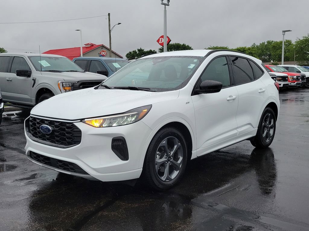 Certified 2023 Ford Escape ST-Line w/ Tech Pack #1 FWD image 8