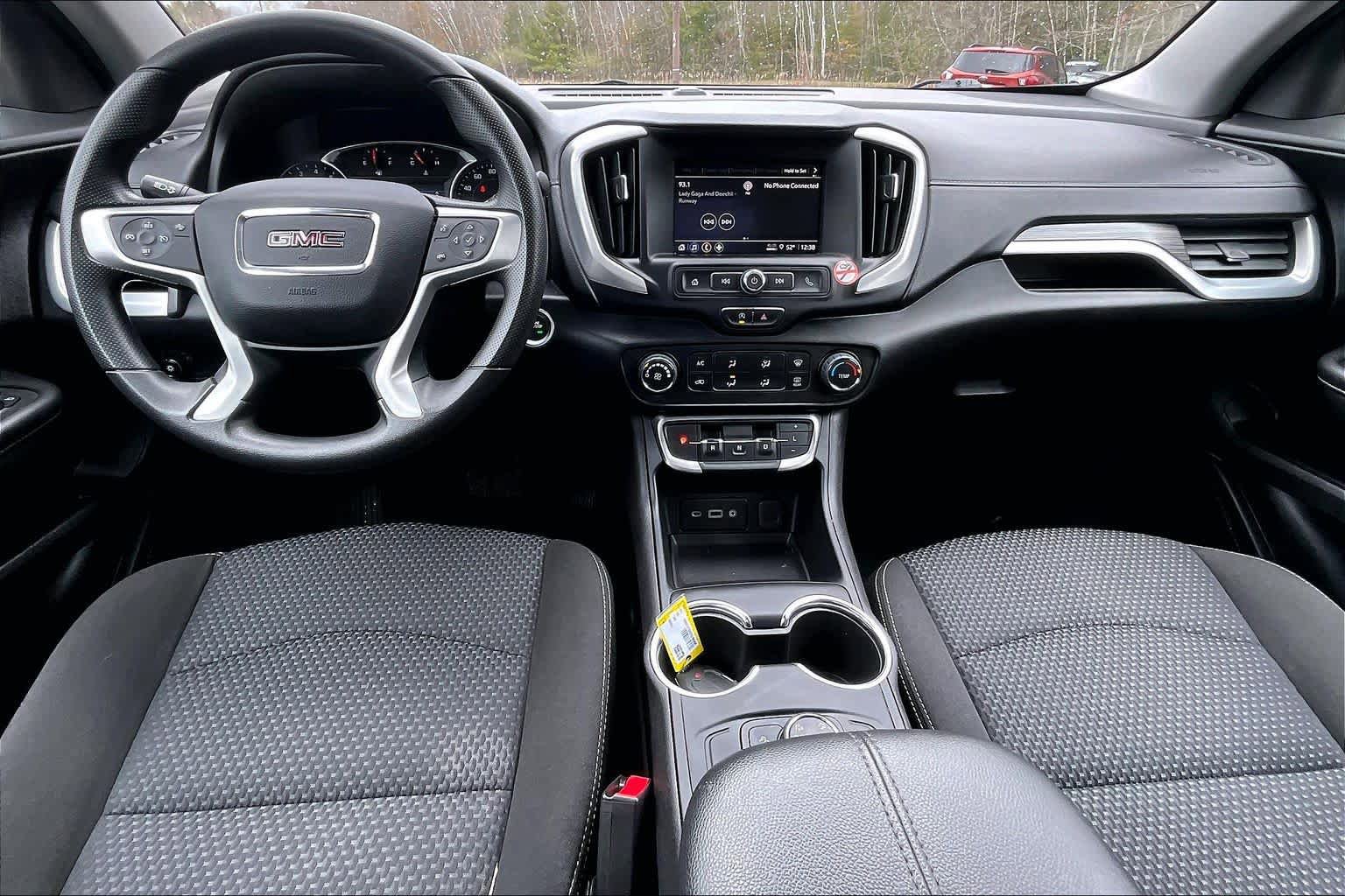 Used 2024 GMC Terrain SLE AWD/4WD image 16