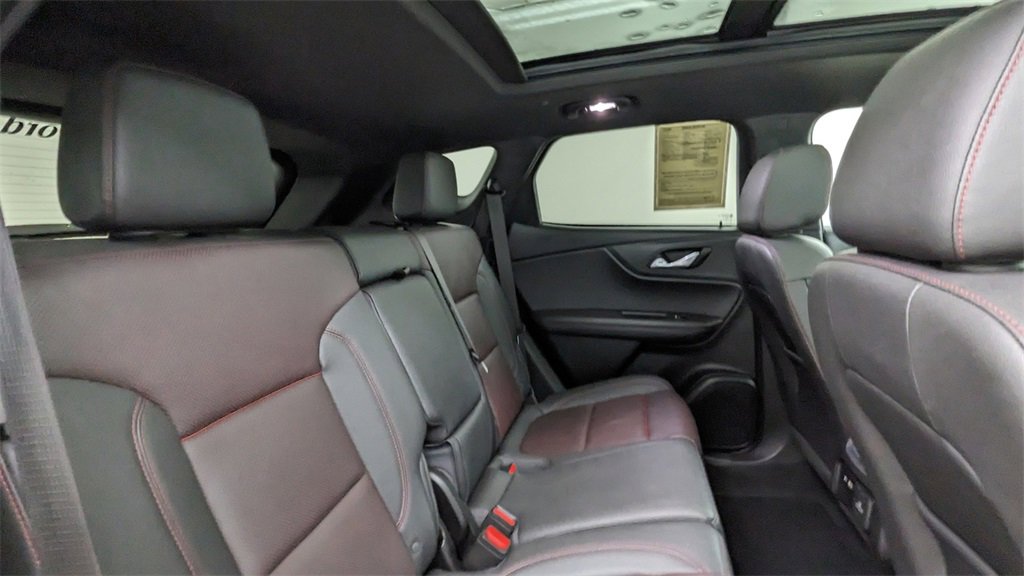 Used 2022 Chevrolet Blazer RS image 38