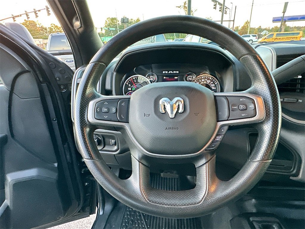 Used 2024 RAM 2500 Tradesman w/ Chrome Appearance Group image 18