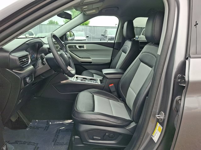 Certified 2023 Ford Explorer XLT w/ Equipment Group 202A AWD/4WD image 14