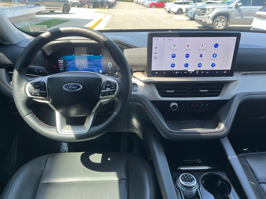 Certified 2025 Ford Explorer Active w/ Active Comfort Package AWD/4WD image 17