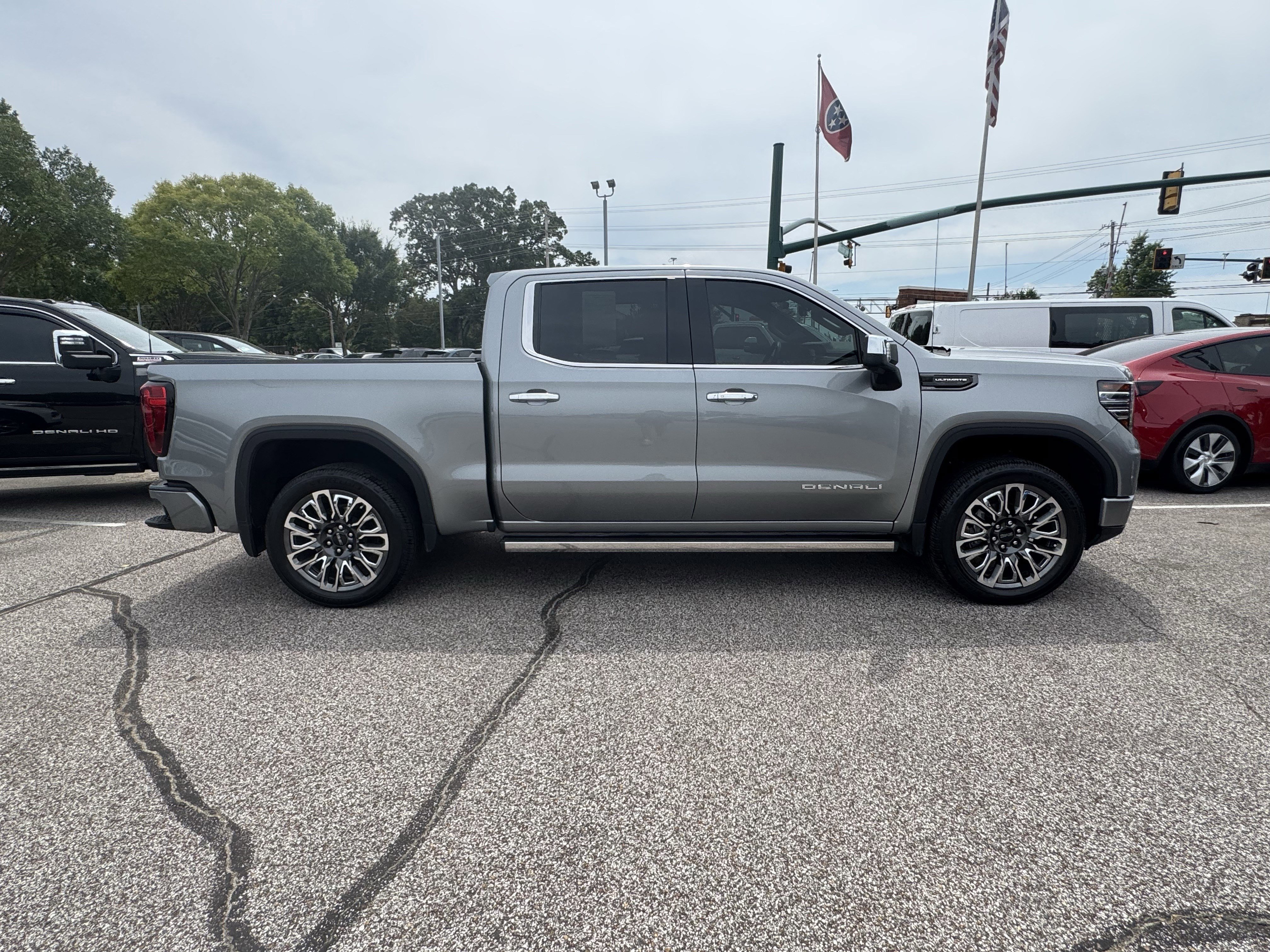 Used 2024 GMC Sierra 1500 Denali Ultimate image 6