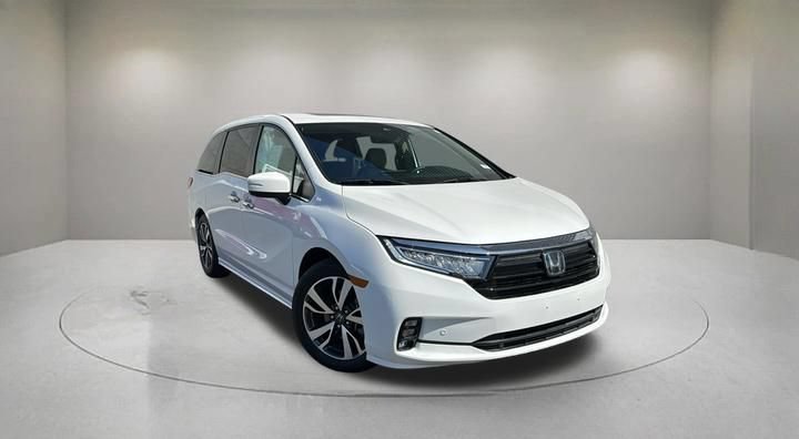 Used 2023 Honda Odyssey Touring image 1