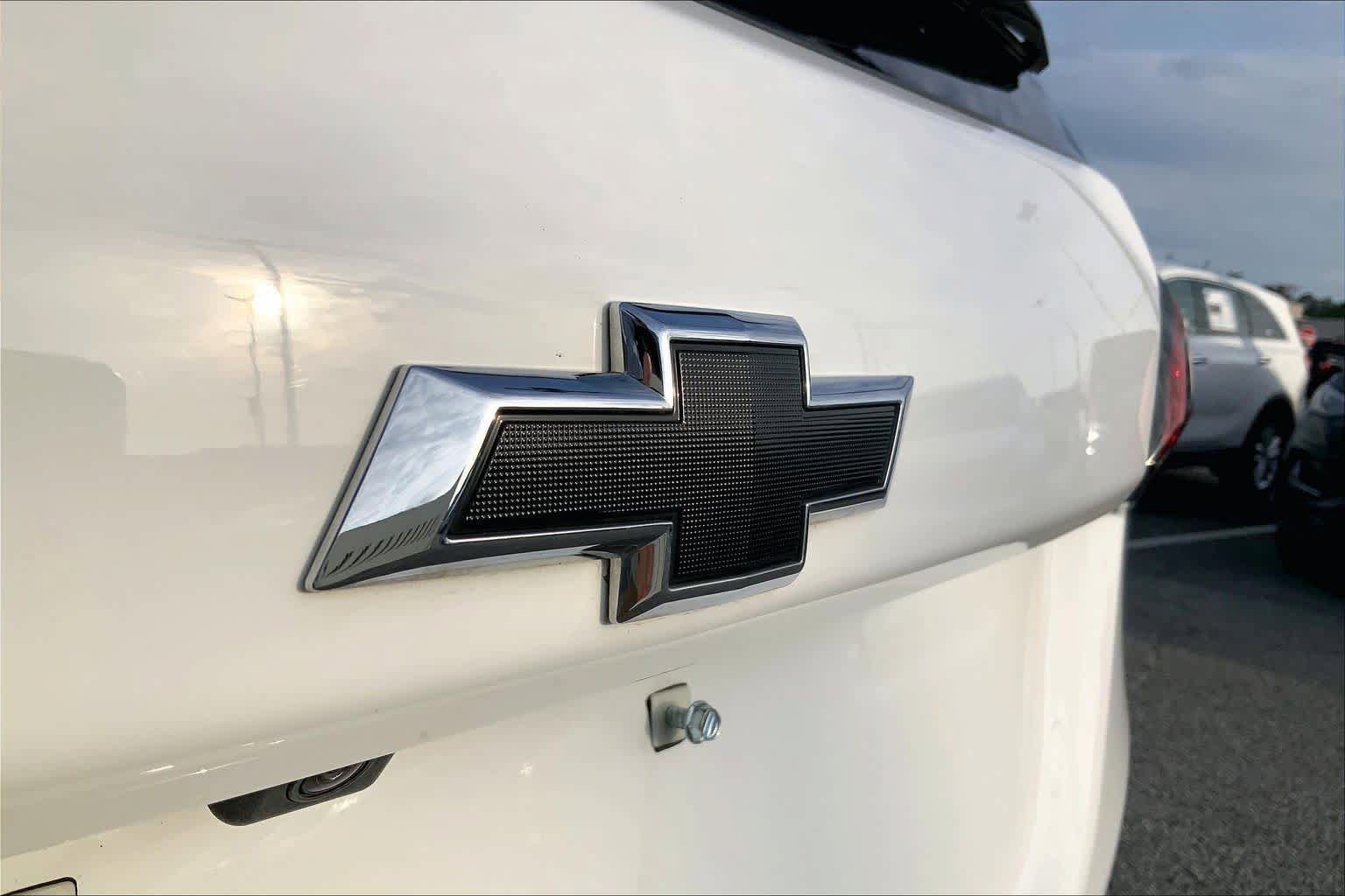 Used 2024 Chevrolet Equinox LT w/ LPO, Floor Liner Package FWD image 10