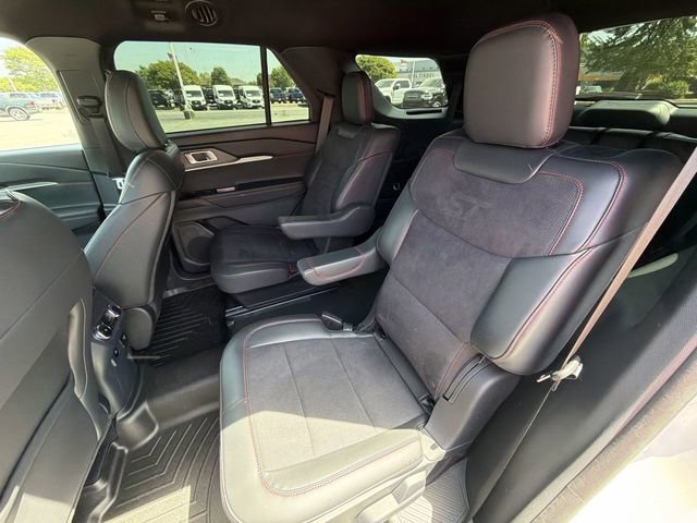 Certified 2025 Ford Explorer ST image 24