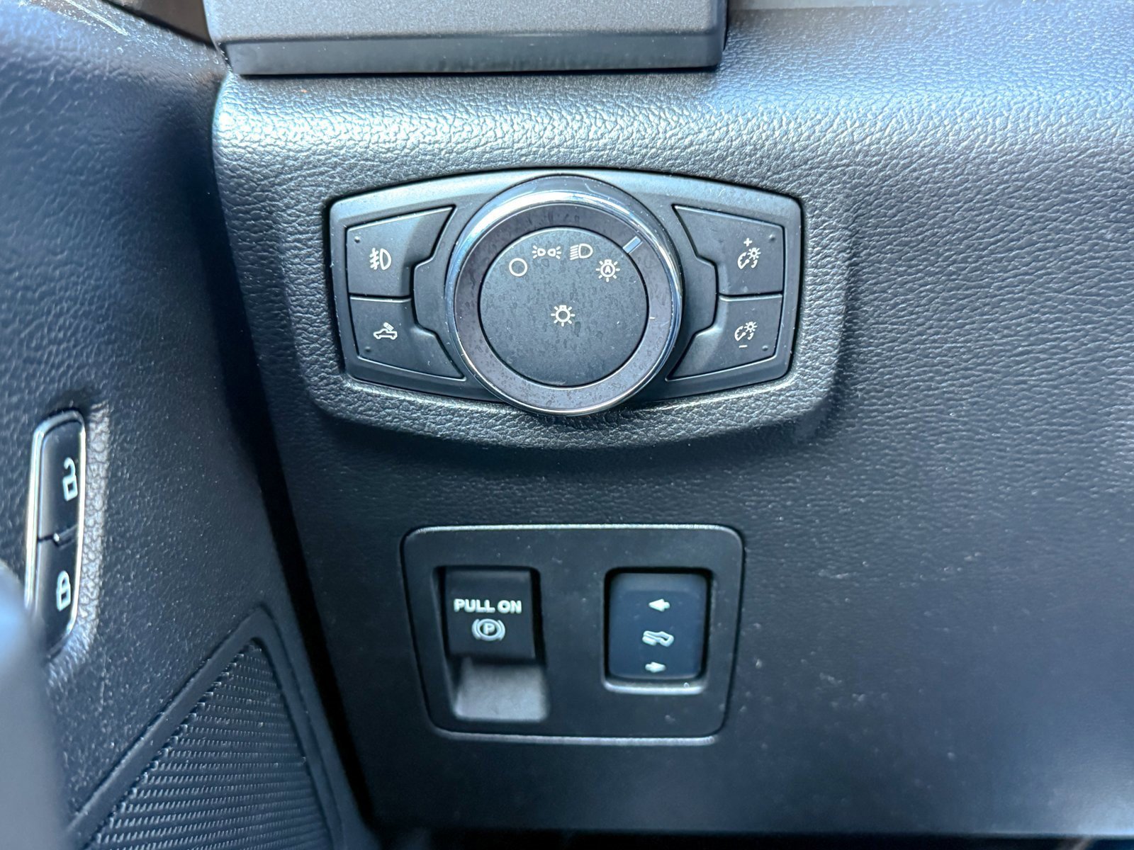 Certified 2017 Ford F150 XLT w/ Equipment Group 302A Luxury image 35