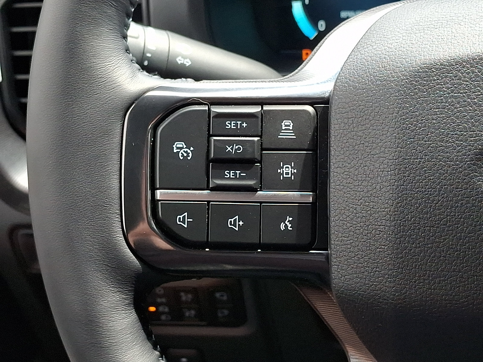 Certified 2025 Ford F150 Platinum AWD/4WD image 24