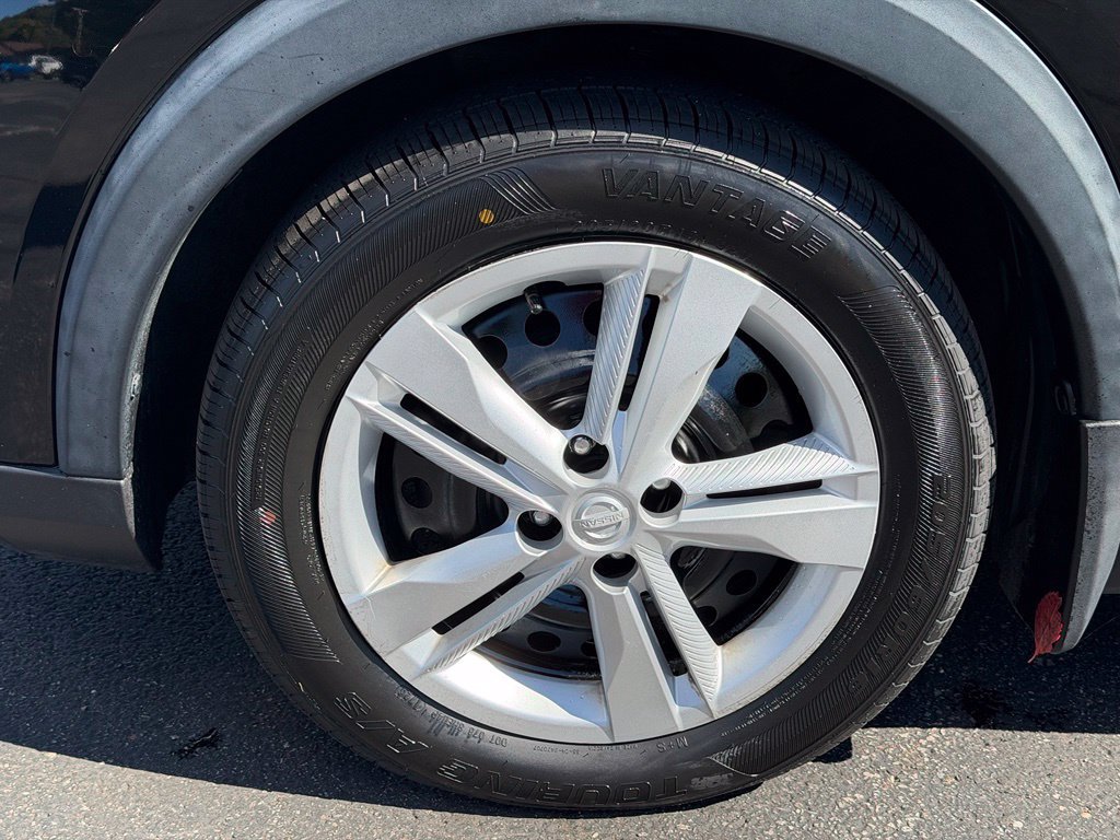 Used 2020 Nissan Kicks S FWD image 39