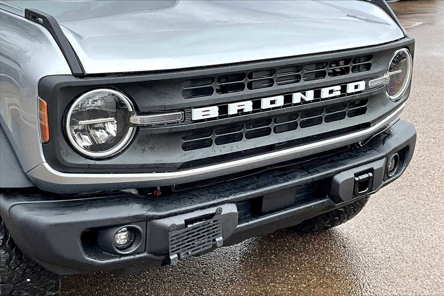 Certified 2024 Ford Bronco Black Diamond image 27
