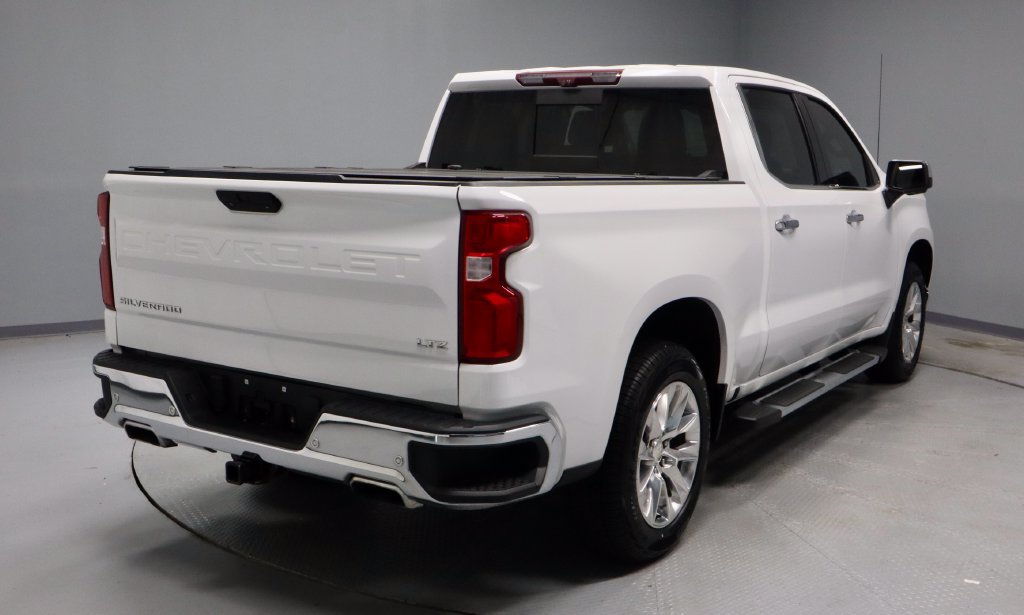 Used 2020 Chevrolet Silverado 1500 LTZ w/ LTZ Premium Package AWD/4WD image 11