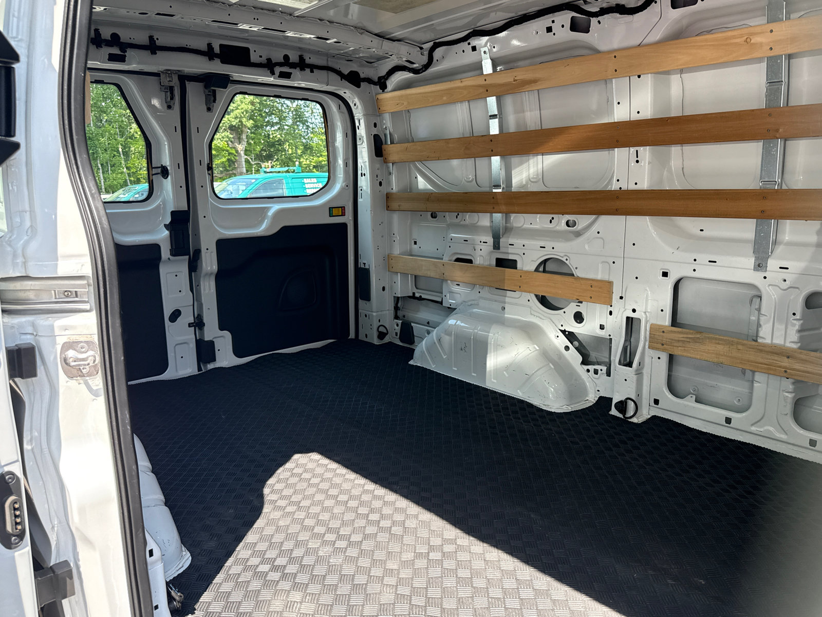 Certified 2025 Ford Transit 250 Low Roof w/ Exterior Upgrade Package RWD image 21