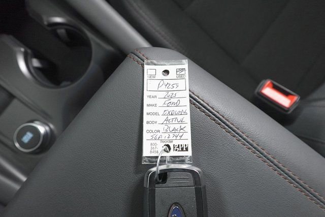 Certified 2025 Ford Explorer Active image 32