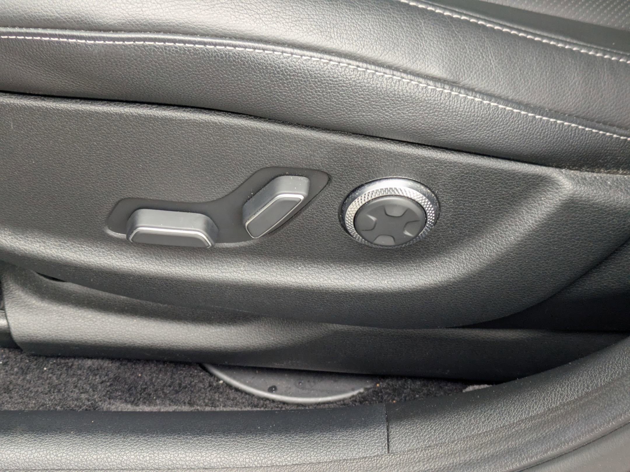 Used 2023 Genesis G80 2.5T RWD image 13