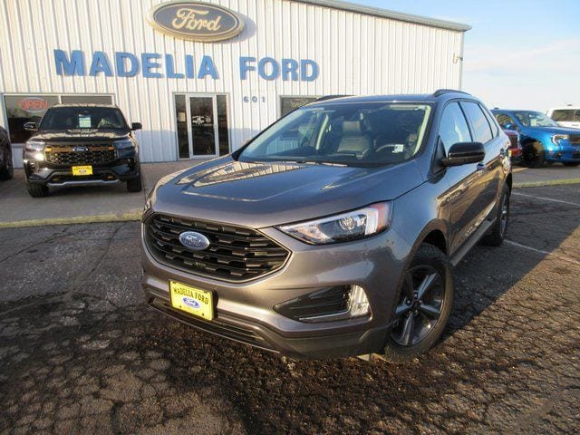 Certified 2024 Ford Edge SEL w/ Sport Appearance Package AWD/4WD image 4
