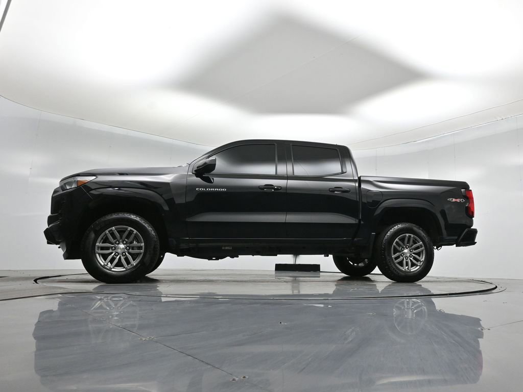 Used 2023 Chevrolet Colorado LT w/ LT Convenience Package image 24