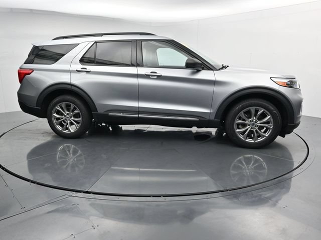 Certified 2022 Ford Explorer XLT w/ Equipment Group 202A AWD/4WD image 12