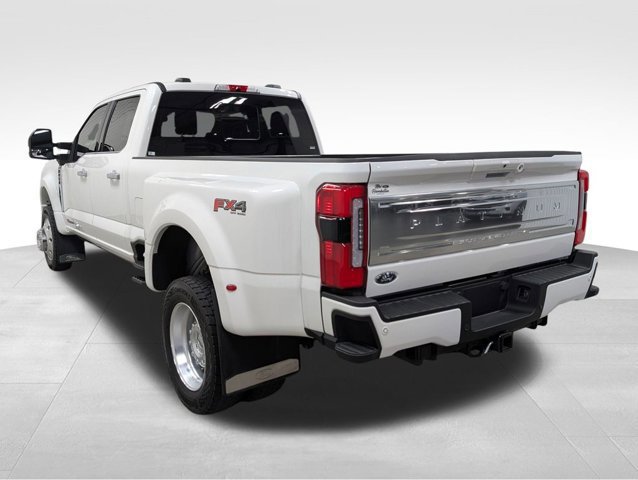 Certified 2025 Ford F450 Platinum w/ Platinum Plus Package image 3