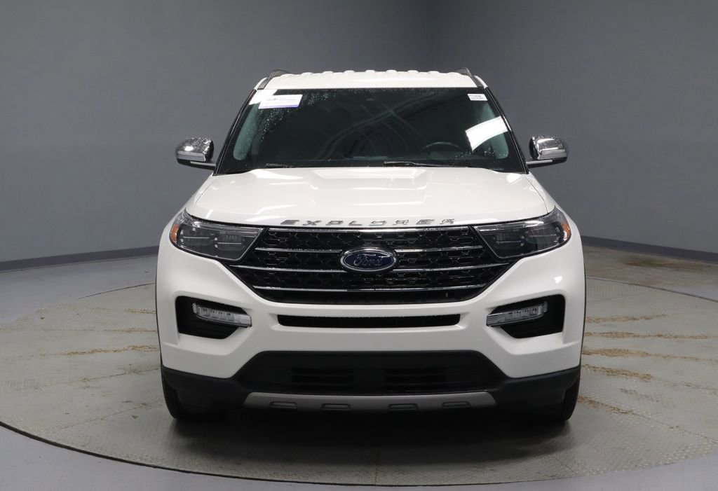 Certified 2023 Ford Explorer XLT w/ Equipment Group 202A AWD/4WD image 6