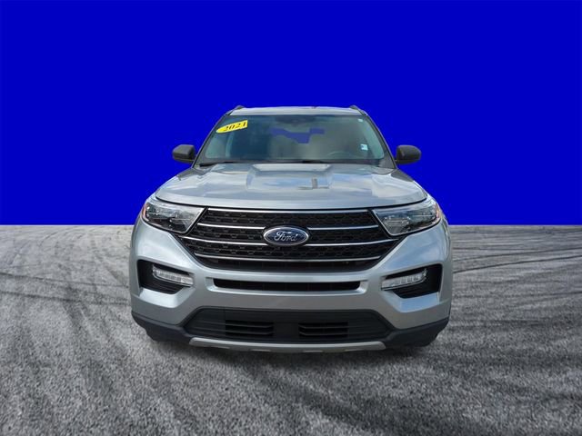 Certified 2021 Ford Explorer XLT w/ Equipment Group 202A AWD/4WD image 9