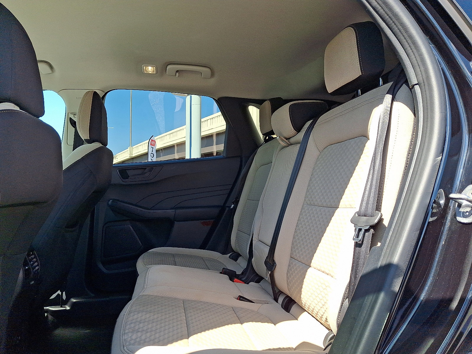 Certified 2022 Ford Escape SE w/ SE Sport Appearance Package image 10