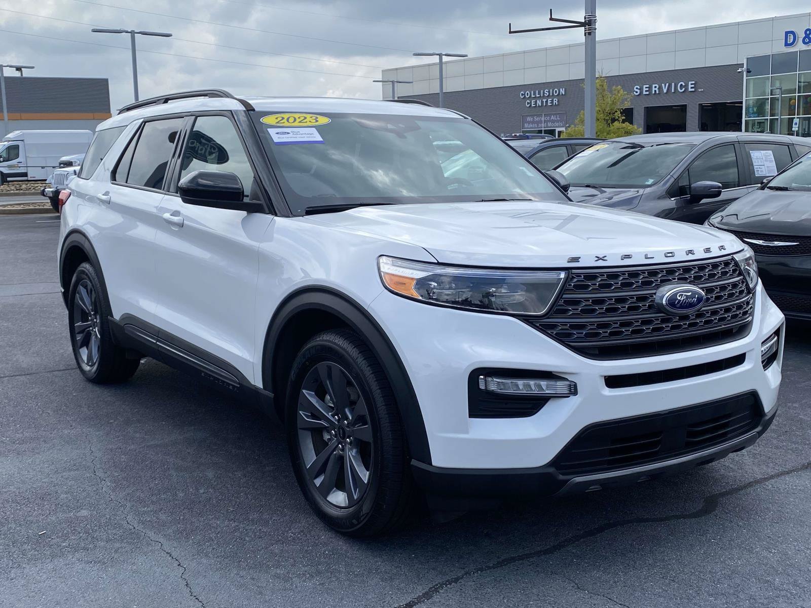 Certified 2023 Ford Explorer XLT w/ Equipment Group 202A RWD image 1