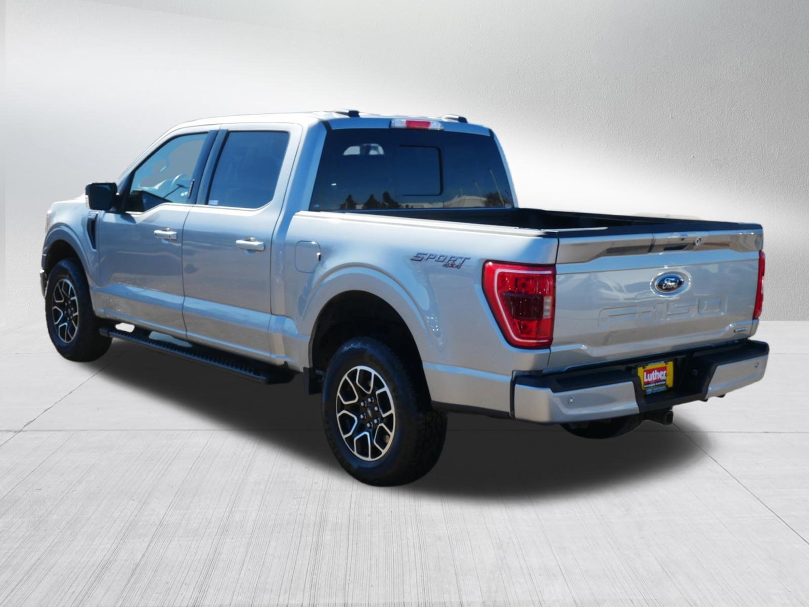 Certified 2022 Ford F150 XLT w/ Equipment Group 302A High image 5