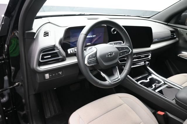 Used 2024 Chevrolet Traverse LT w/ Midnight/Sport Edition AWD/4WD image 9