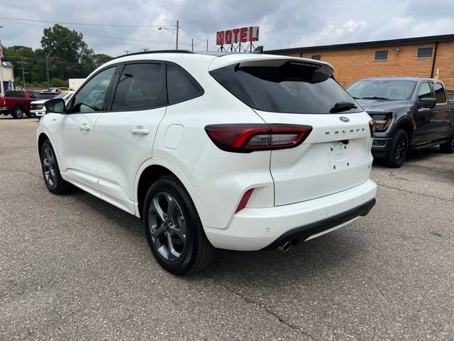 Certified 2023 Ford Escape ST-Line w/ Tech Pack #1 AWD/4WD image 6