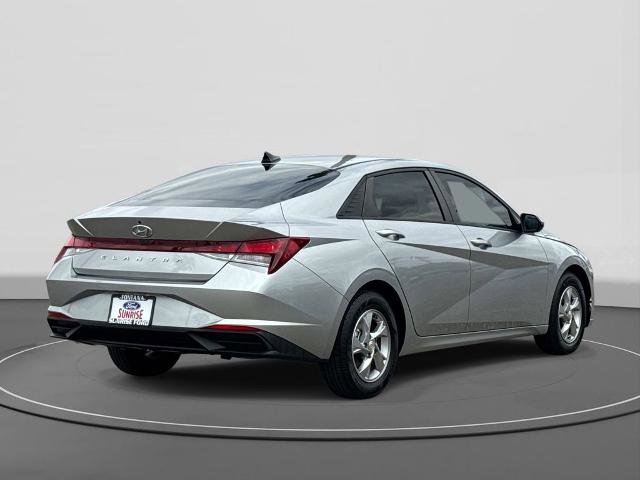 Used 2021 Hyundai Elantra SE FWD image 5