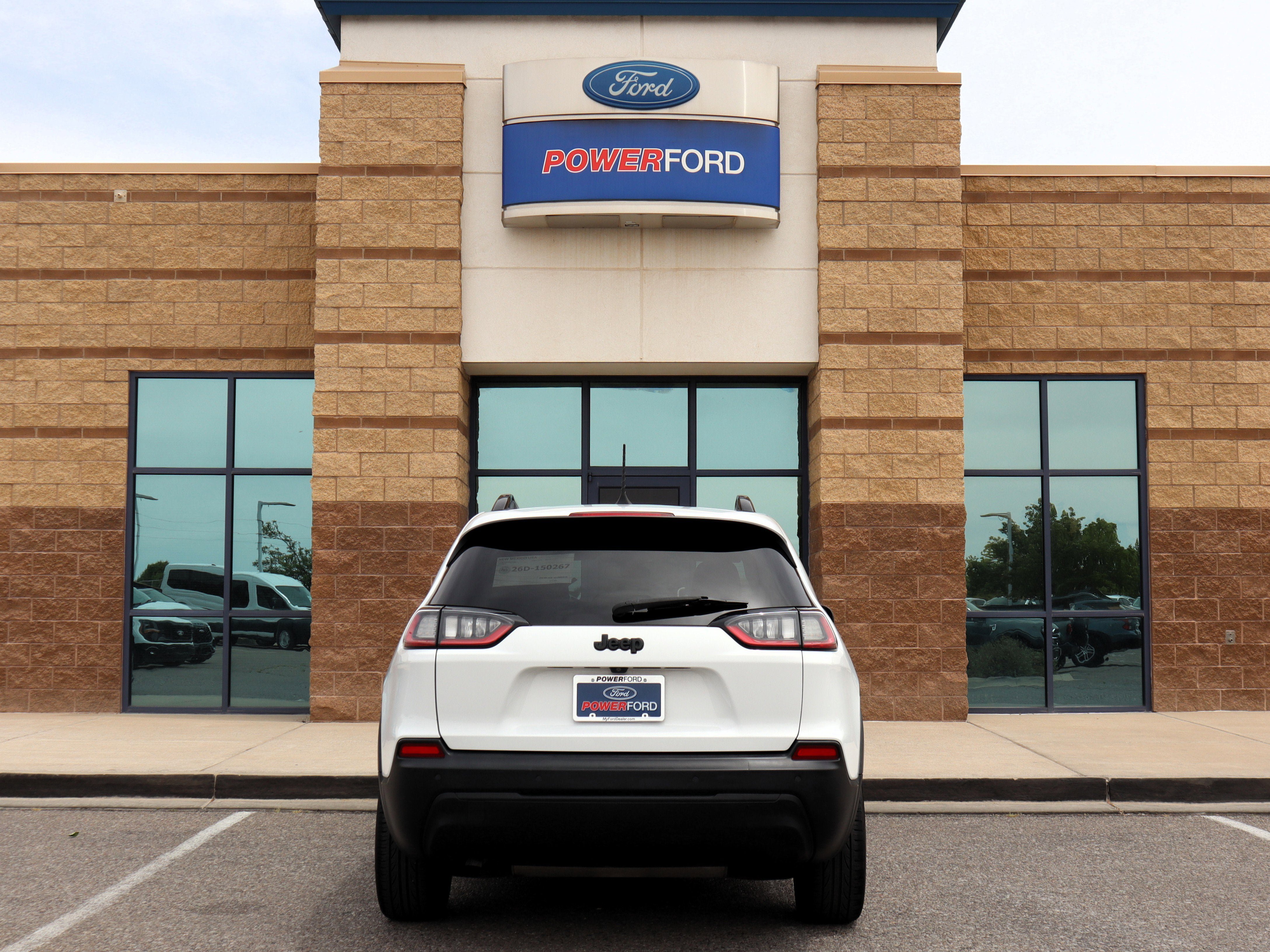 Used 2019 Jeep Cherokee Latitude Plus FWD image 7