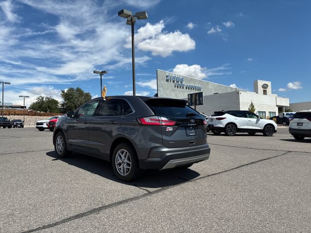 Certified 2024 Ford Edge SEL w/ Convenience Package AWD/4WD image 3